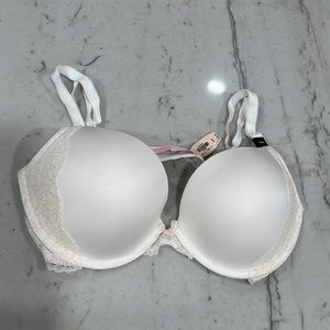 Victoria's Secret VS Dream Angels Pushup Lace White Bra Size 34D